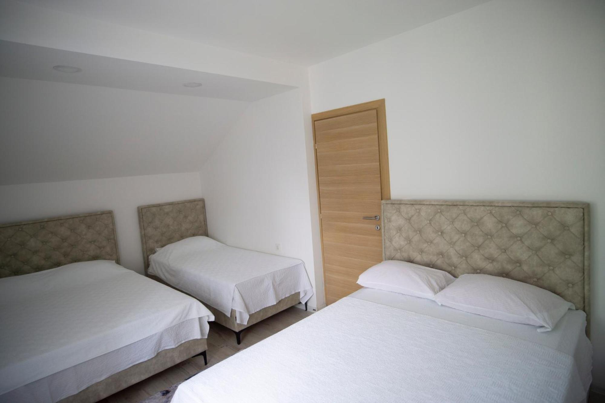 Luxury Apartments Milicevic 特雷比涅 外观 照片